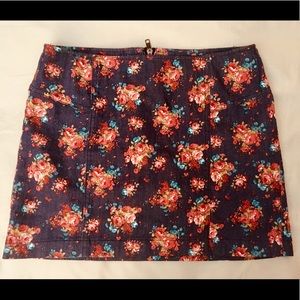Forever 21 Denim Floral Mini Skirt ✨
